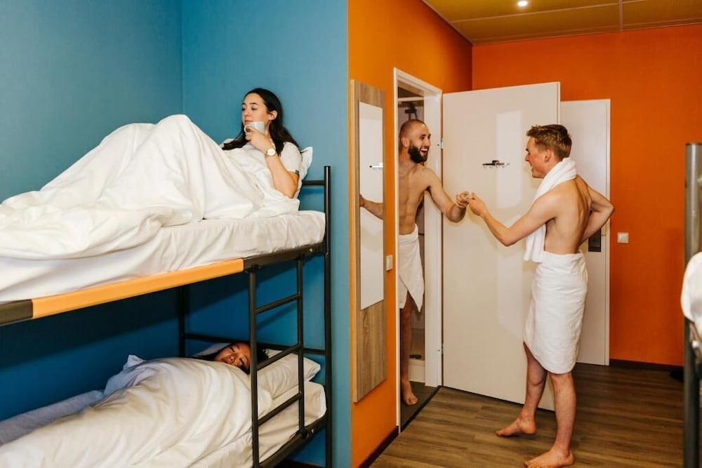 2 BEDROOMS, FAMILY