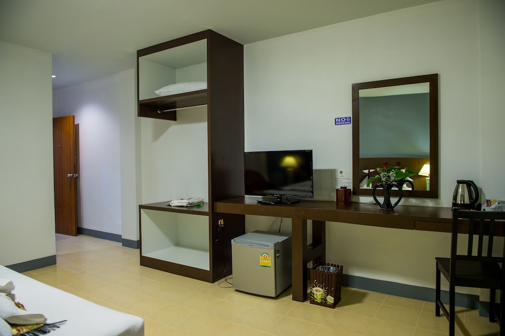 Z-Talay House 33/39
