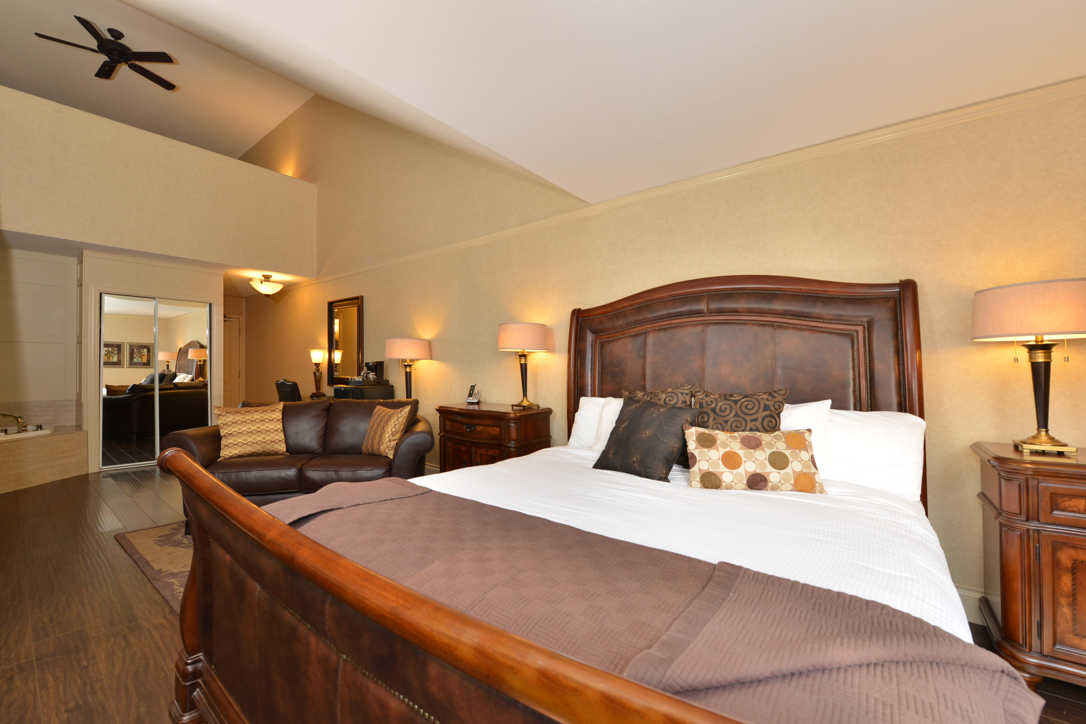 Prestige Hotel Vernon 11/57