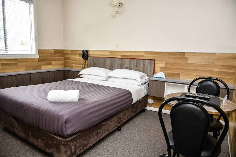 غرفة قياسية بسرير كوين، HOBART TOWER MOTEL 2/4