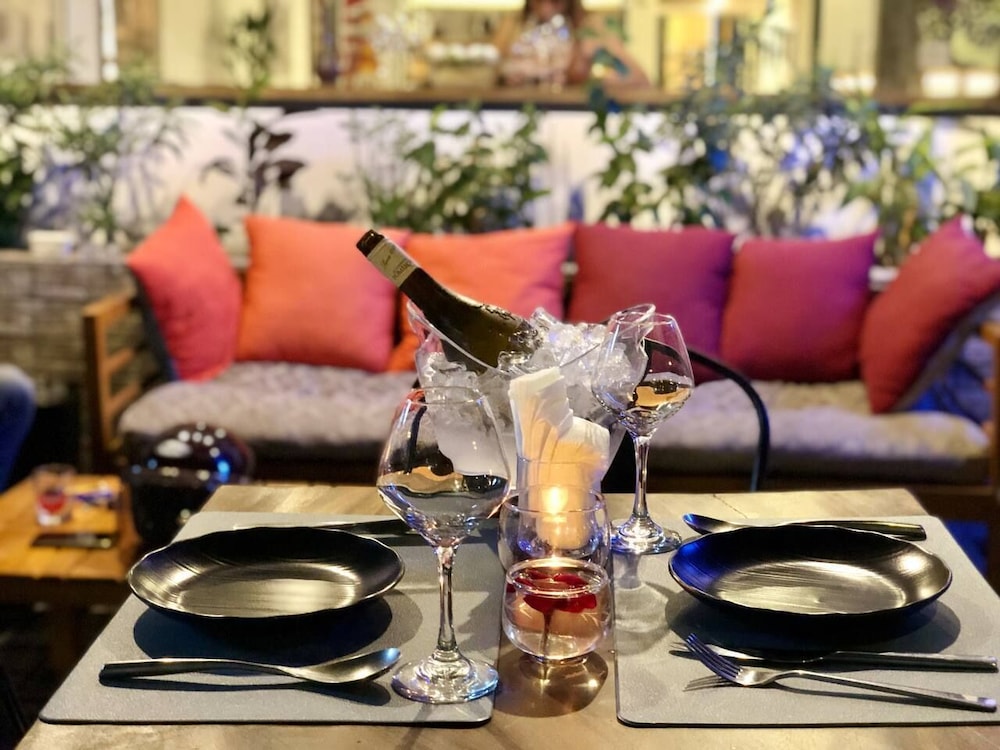 Suite Home Boutique Hotel 55/60