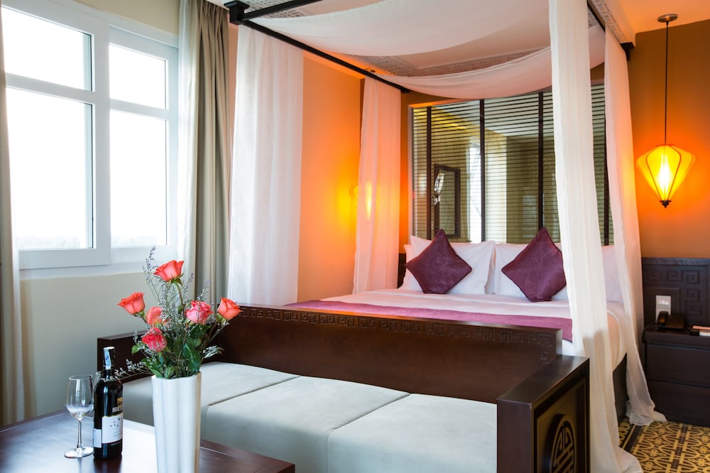 Royal Riverside Hoi An Hotel 31/75
