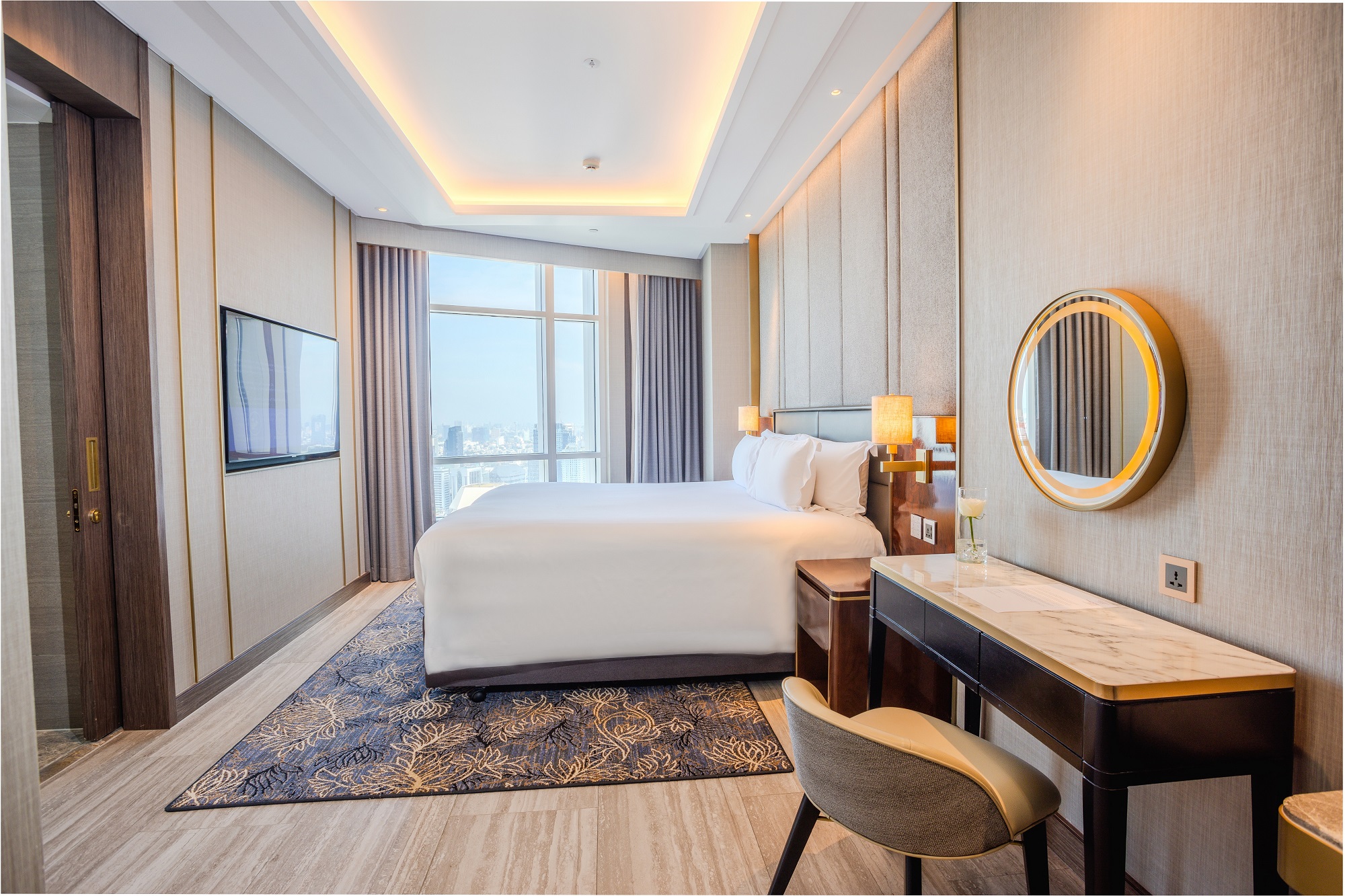 EXECUTIVE, SUITE, CORNER