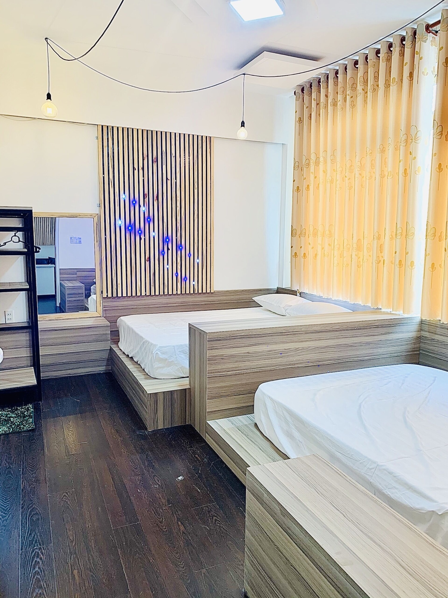BASIC, DOUBLE BED, HILL VIEW