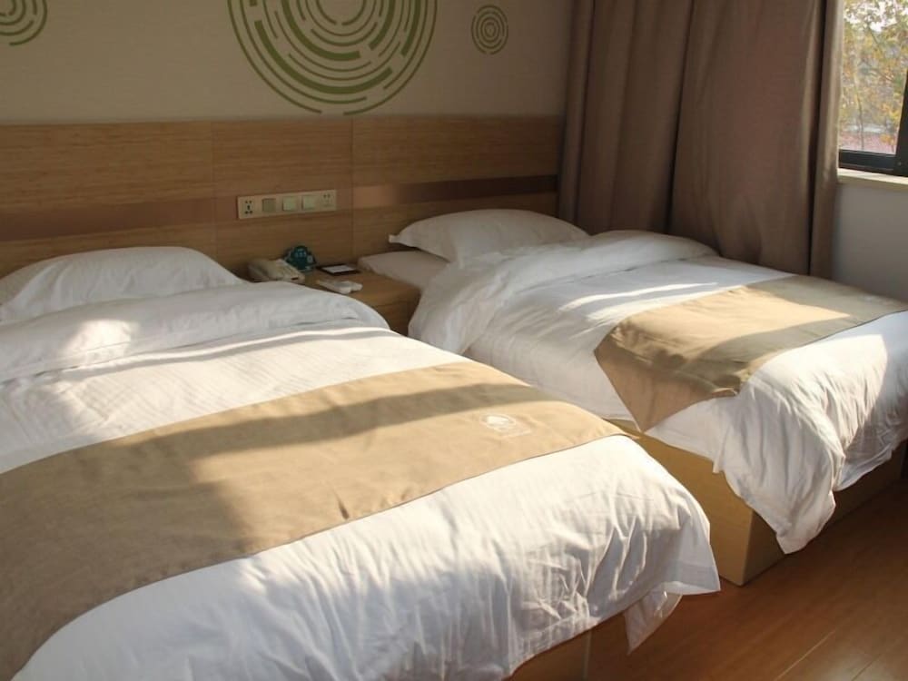 GREENTREE INN SHANGHAI MINHANG DISTRICT BEIQIAO SUBWAY STATION EXPRESS HOTEL 24/30