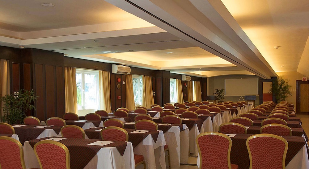 Boracay Mandarin Island Hotel 56/67