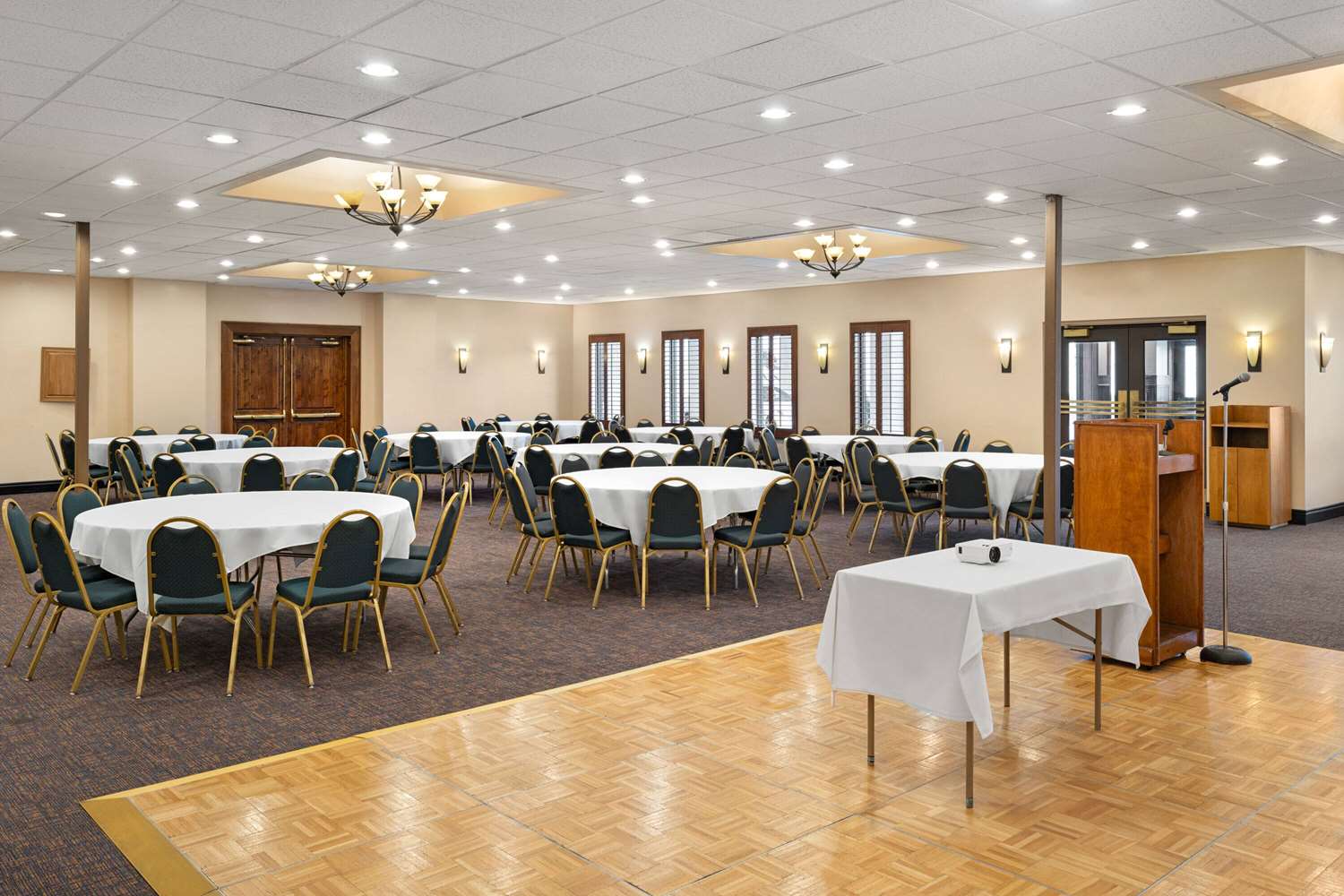 Ramada by Wyndham Tucson 41/63