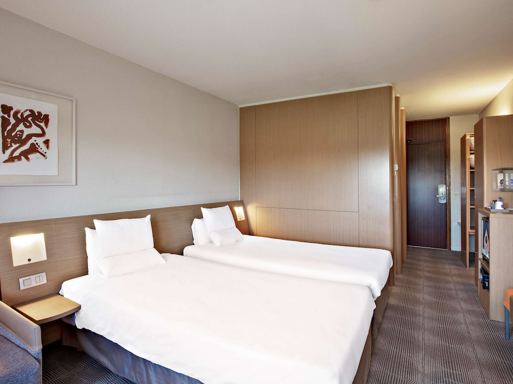 Novotel Paris Orly Rungis 10/75