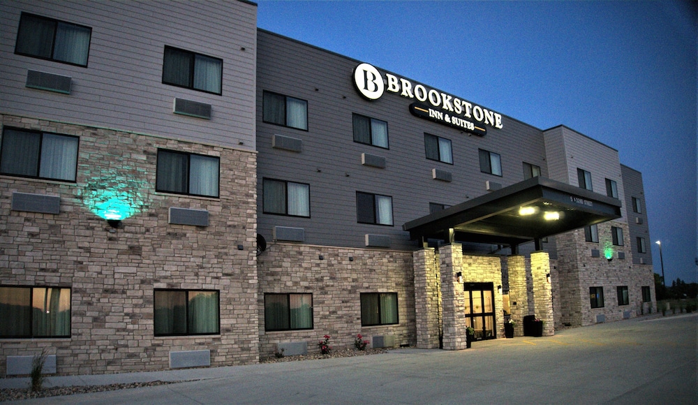 Brookstone Fort Dodge 4/46