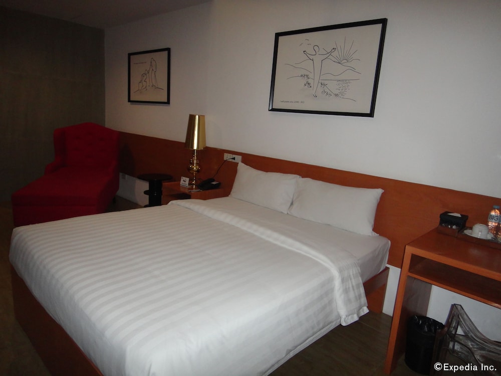 BIG Hotel 10/66