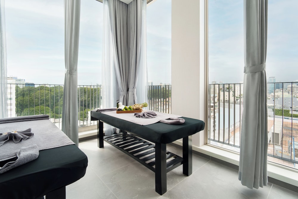 M City Hotel Saigon 37/49