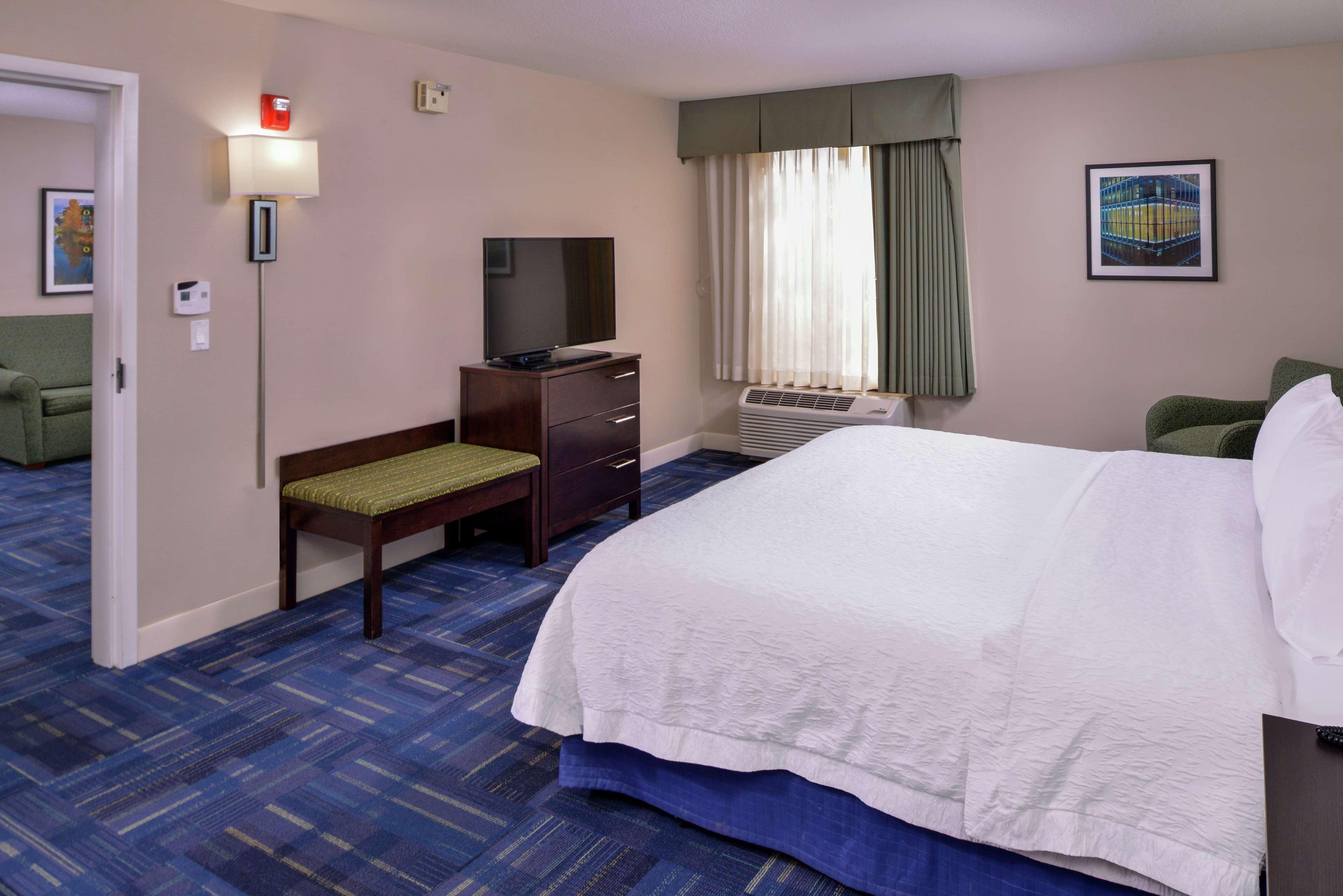 1 BEDROOM, SUITE, KING BED