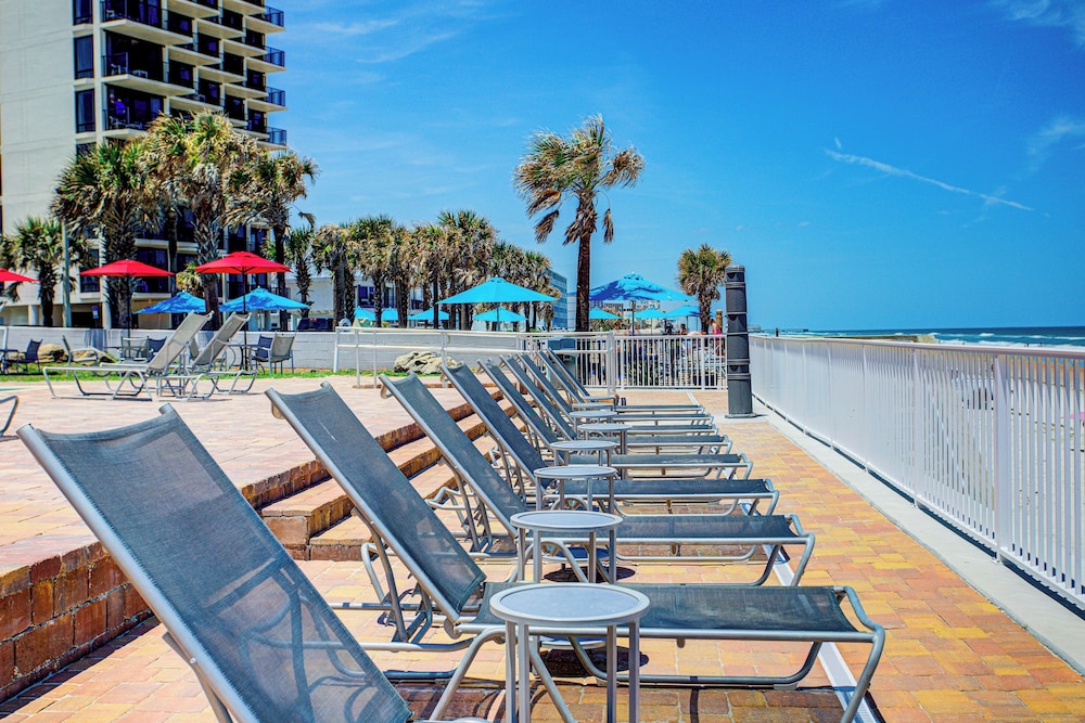Beach House Inn 25/50