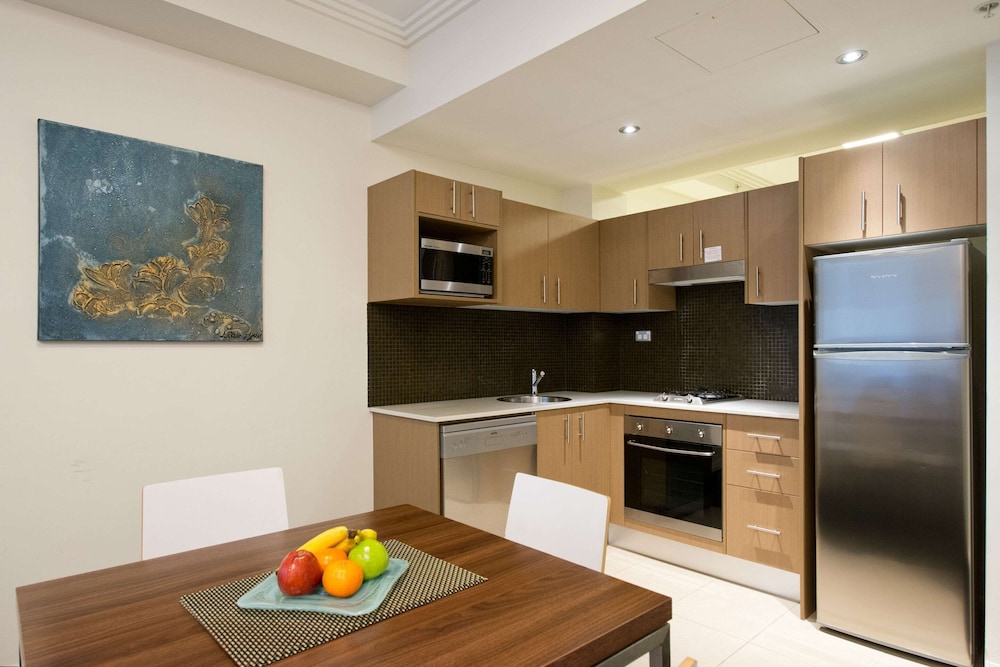Apx World Square Apartments 47/52