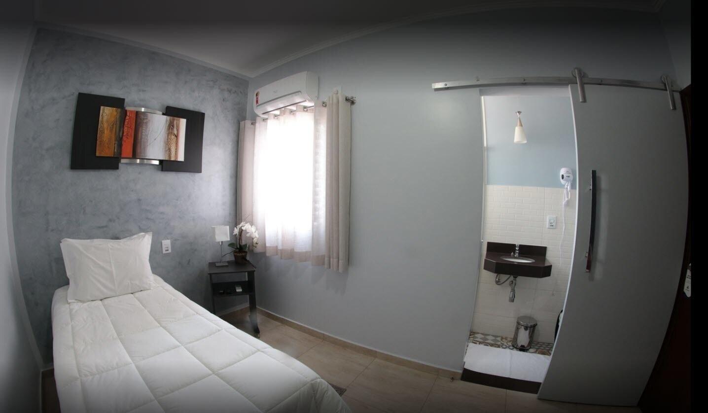 Santo Antonio Hotel 34/36