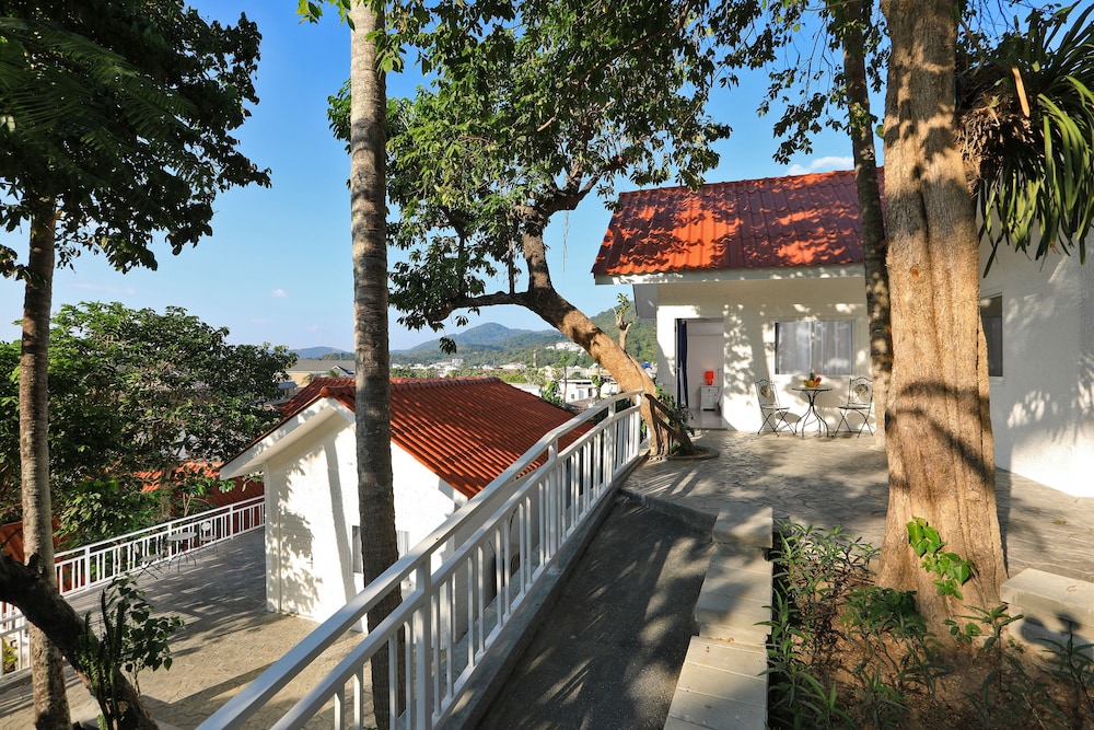 Kata White Villas 36/44