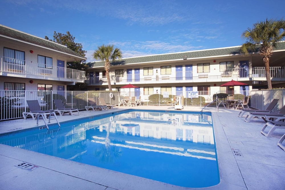 North Charleston Lodge 30/46