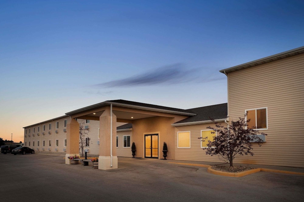 Travelodge by Wyndham Gillette 1/32