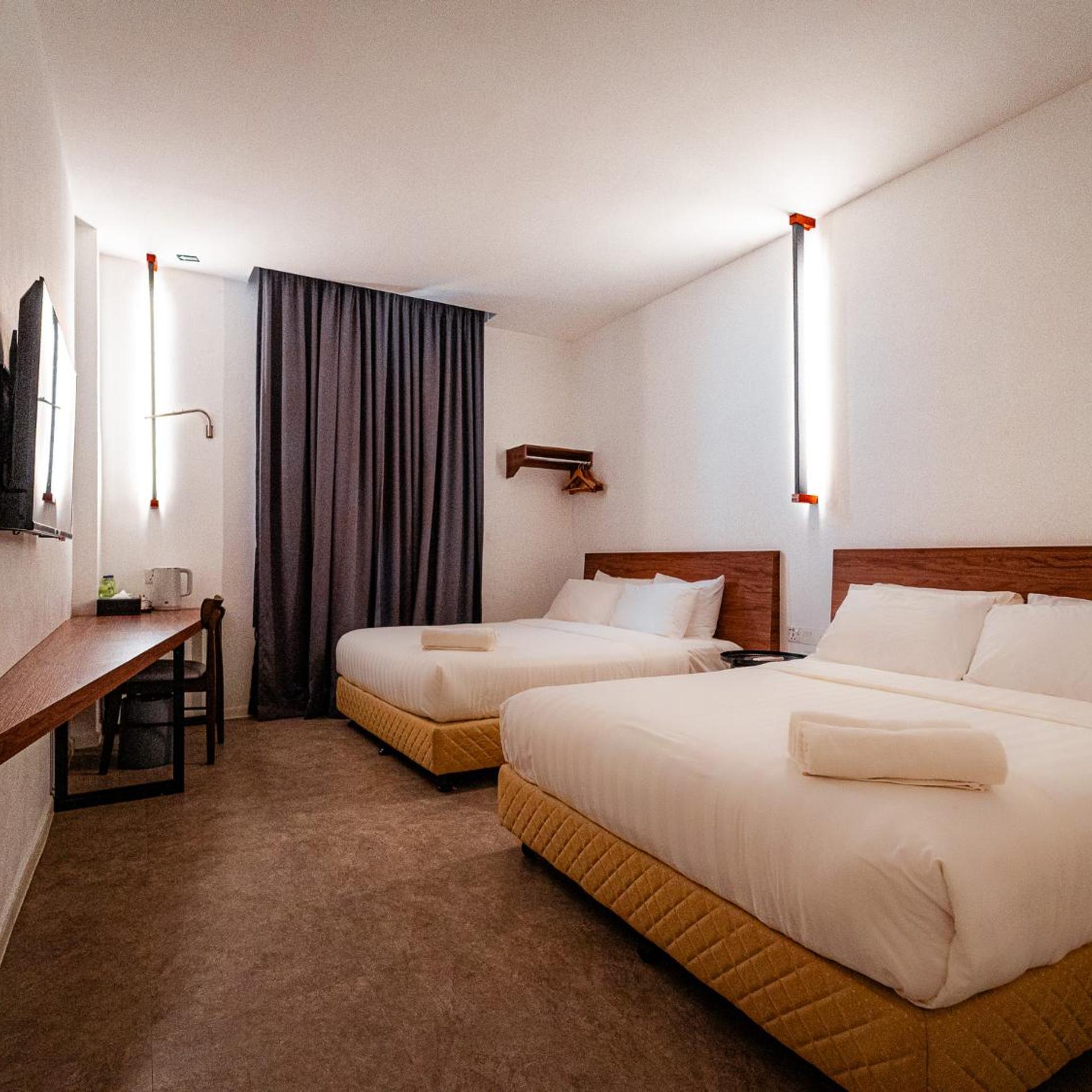 Deluxe, Double Bed