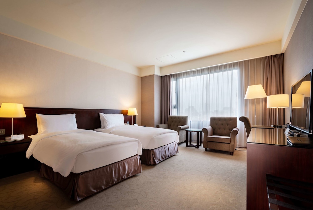 Lai Lai Hotel 17/74