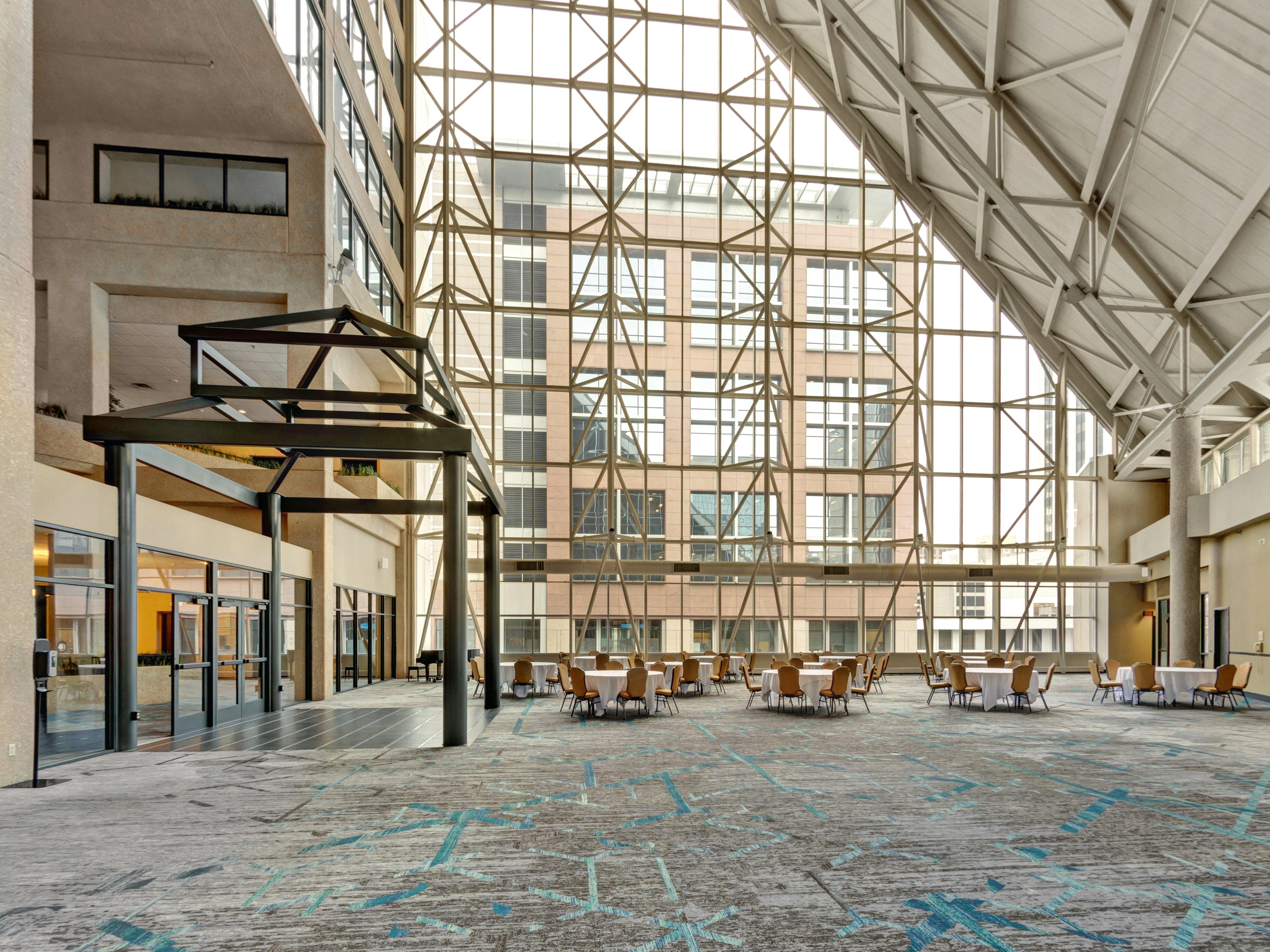 Doubletree By Hilton Hotel St. Paul Downtown 5/14