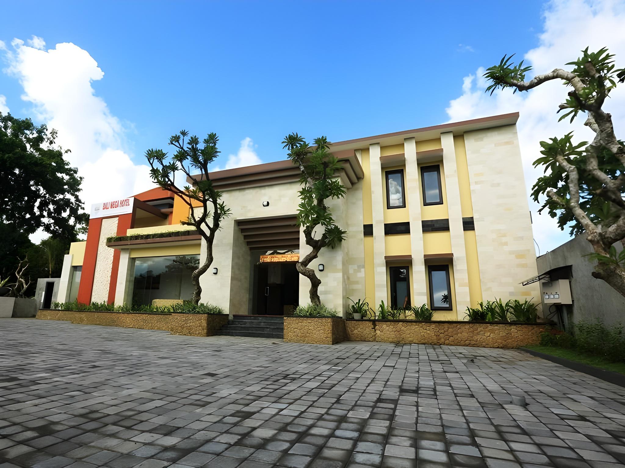 Bali Mega Hotel 54/63