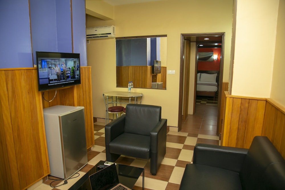 YaahoT Hotel 31/50