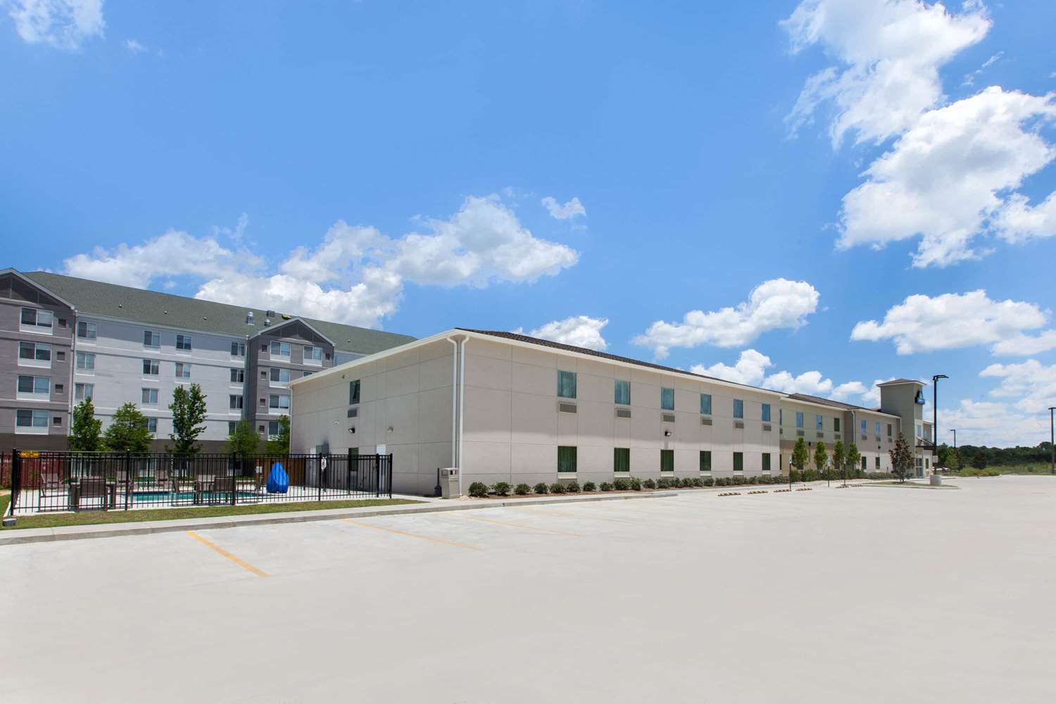 Days Inn By Wyndham Baton Rouge Airport 11/16