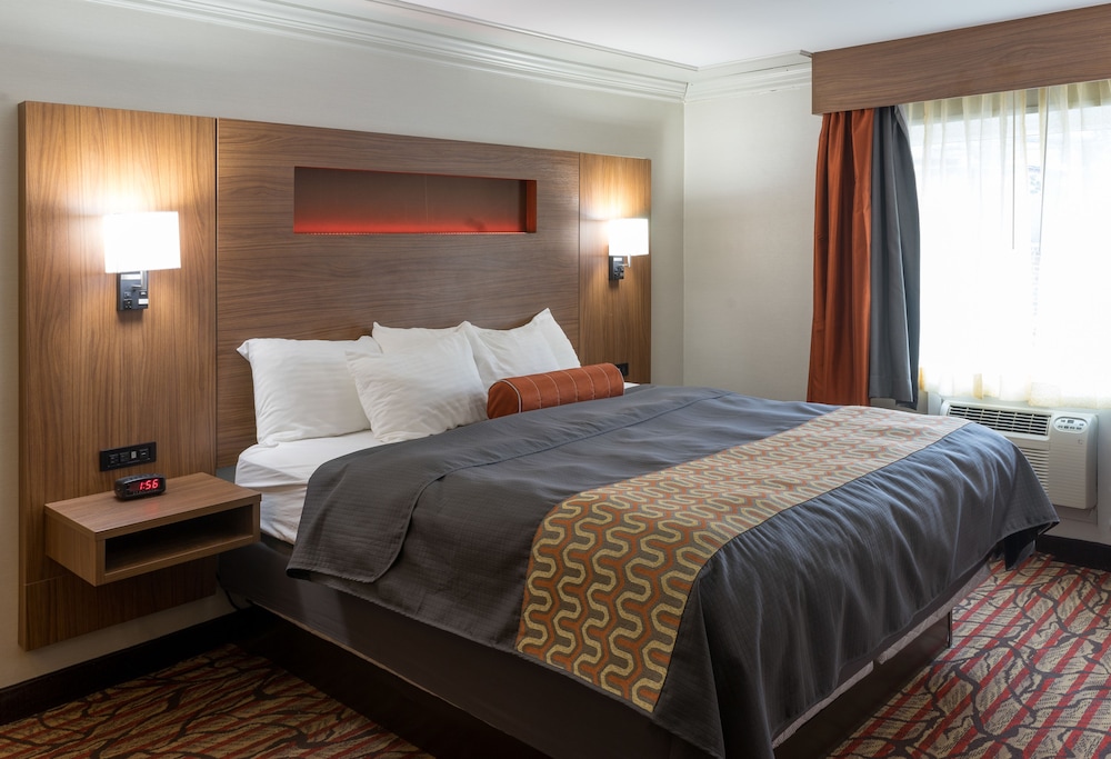 Kalika Hotel Niagara Falls Downtown NY 10/28