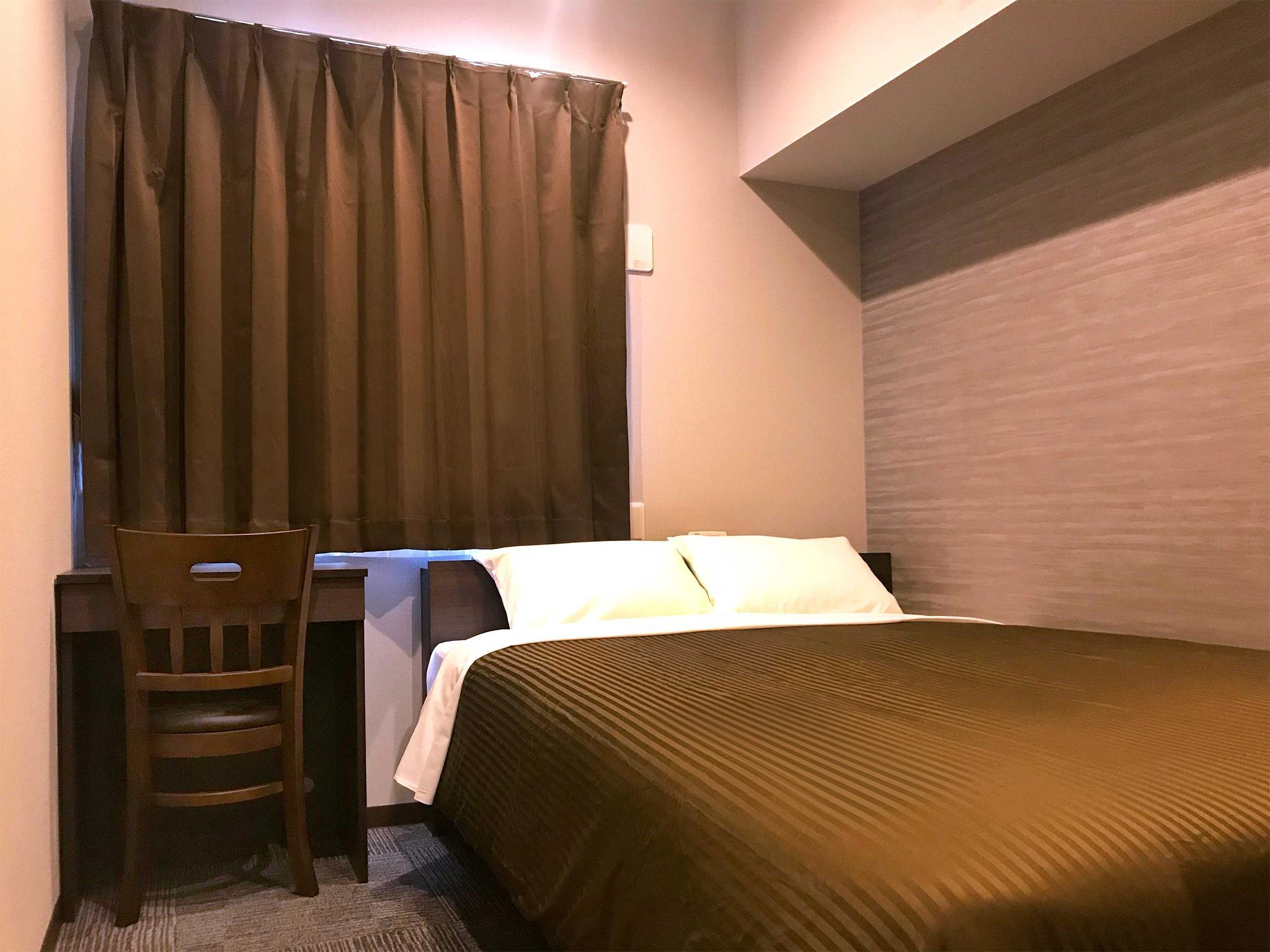 ROOM, DOUBLE BED, SMOKING