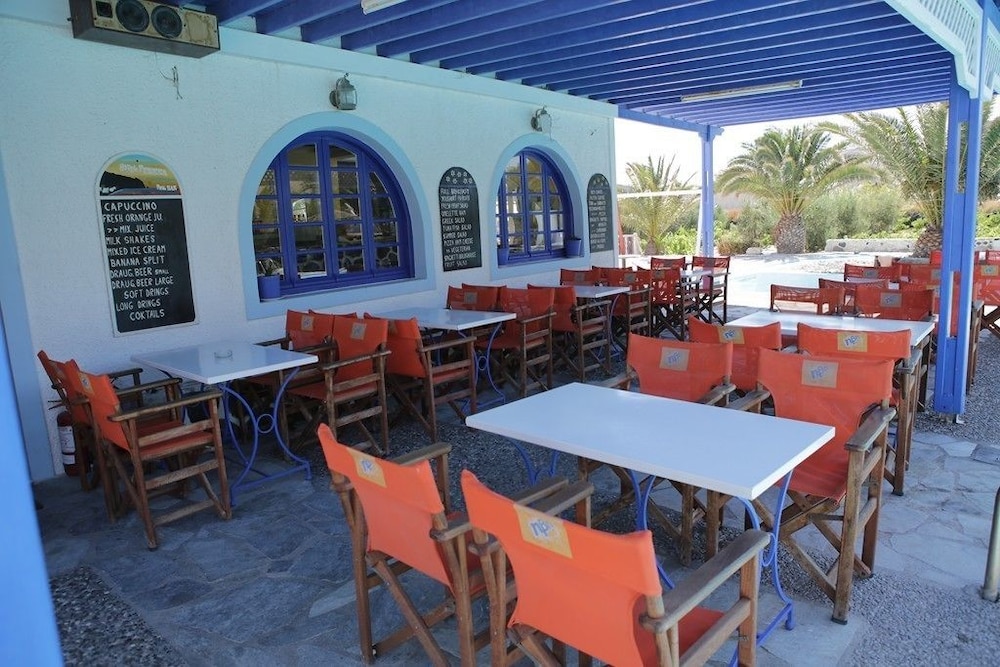 PERISSA HOTEL 33/50