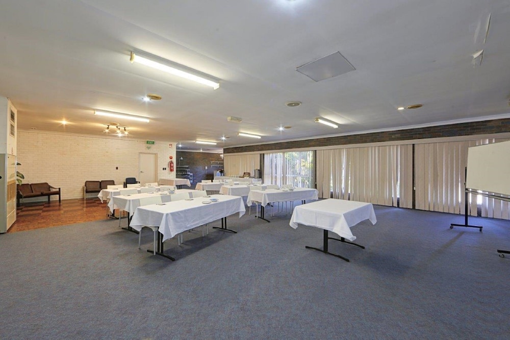 Smart Motel Bert Hinkler 22/56