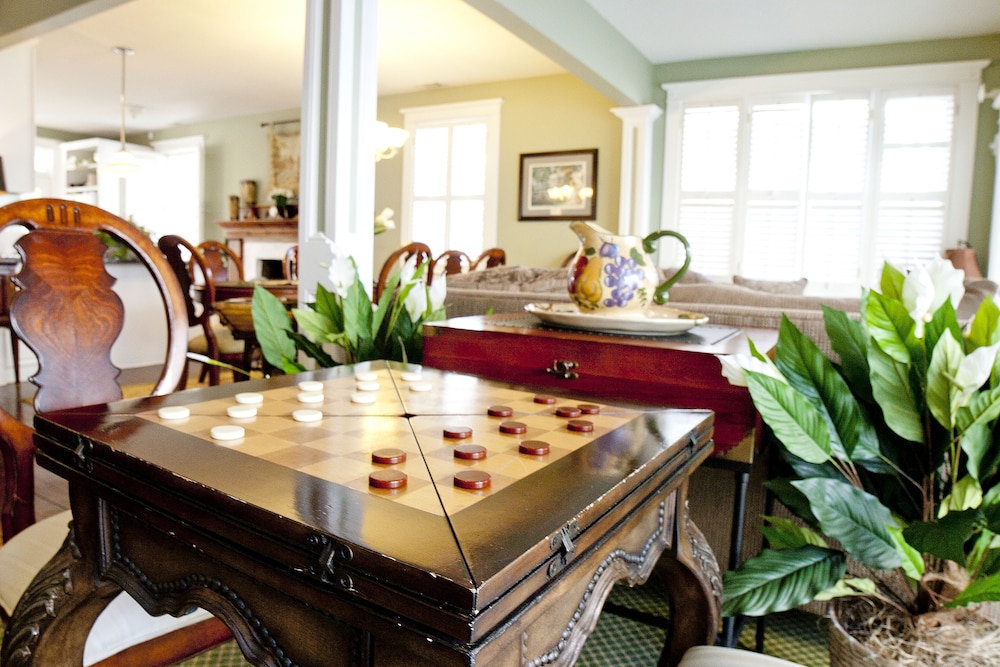 DeSoto Beach Bed & Breakfast 8/40