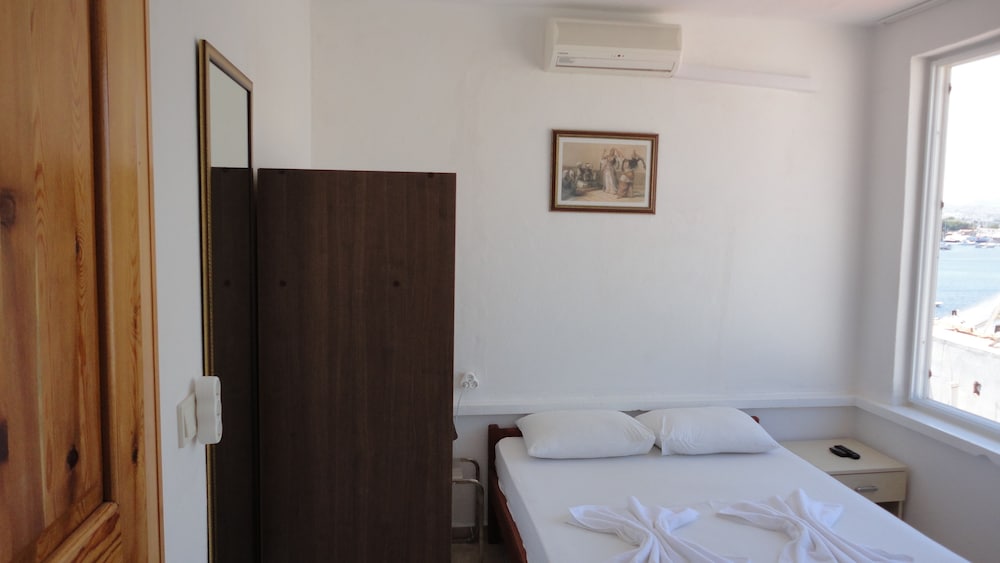 DOUBLE BED