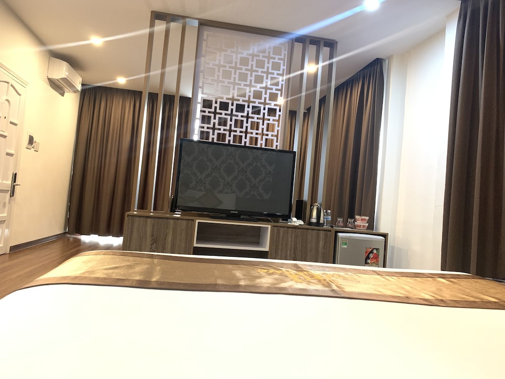 Nice Hue Hotel 20/50