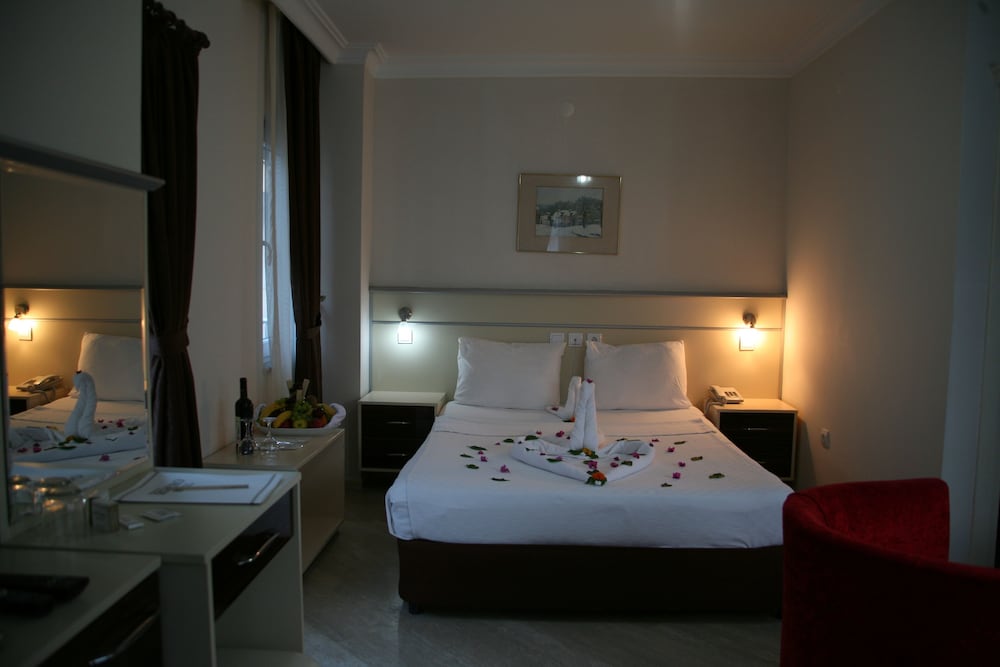 Saint Star Kemer - Adult Only 11/50