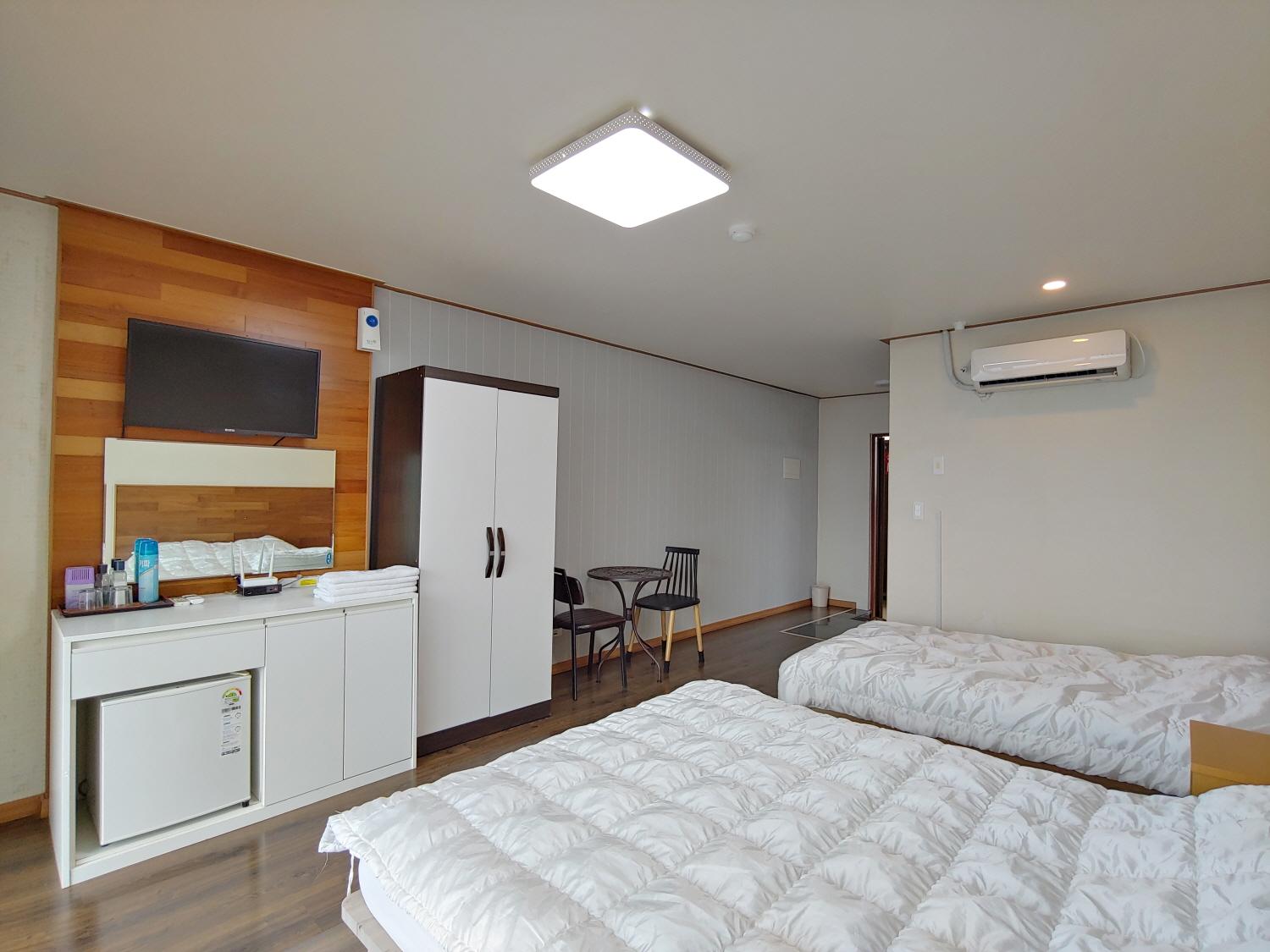 Jeju Hill Hotel 15/25