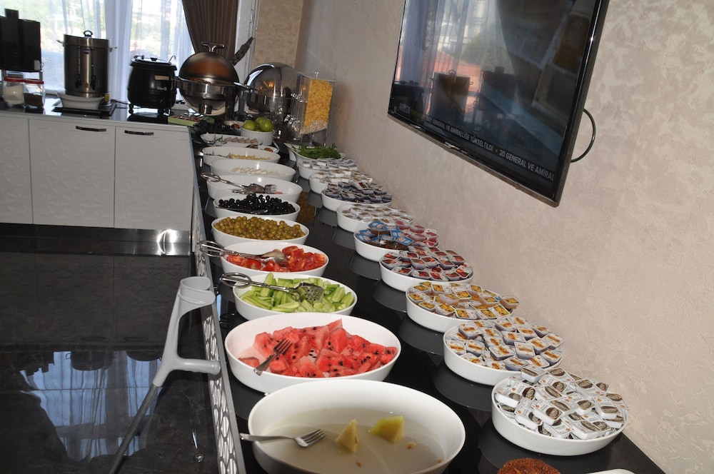 Grand Sera Hotel 40/50