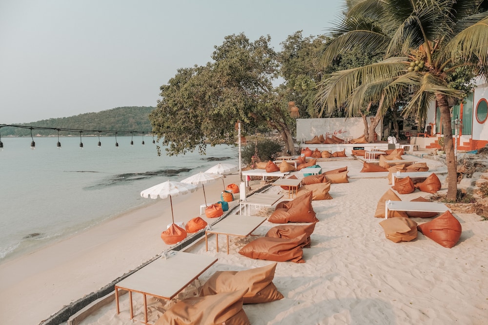 Sangthian Beach Resort 47/60
