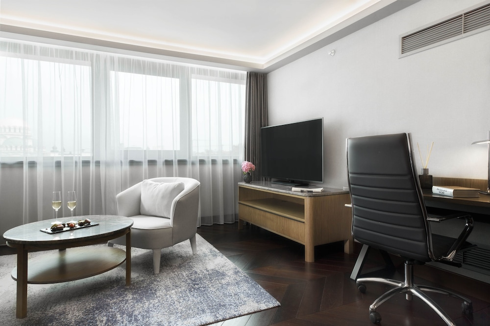 Intercontinental Sofia 44/77