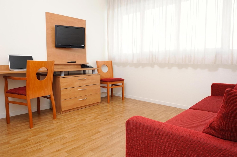 Sejours Affaires Rennes Longs Champs 31/40