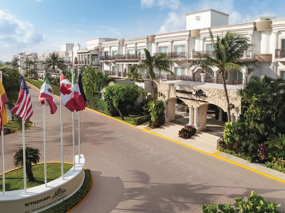 Wyndham Alltra Playa Del Carmen, Adults Only All Inclusive Resort 42/50
