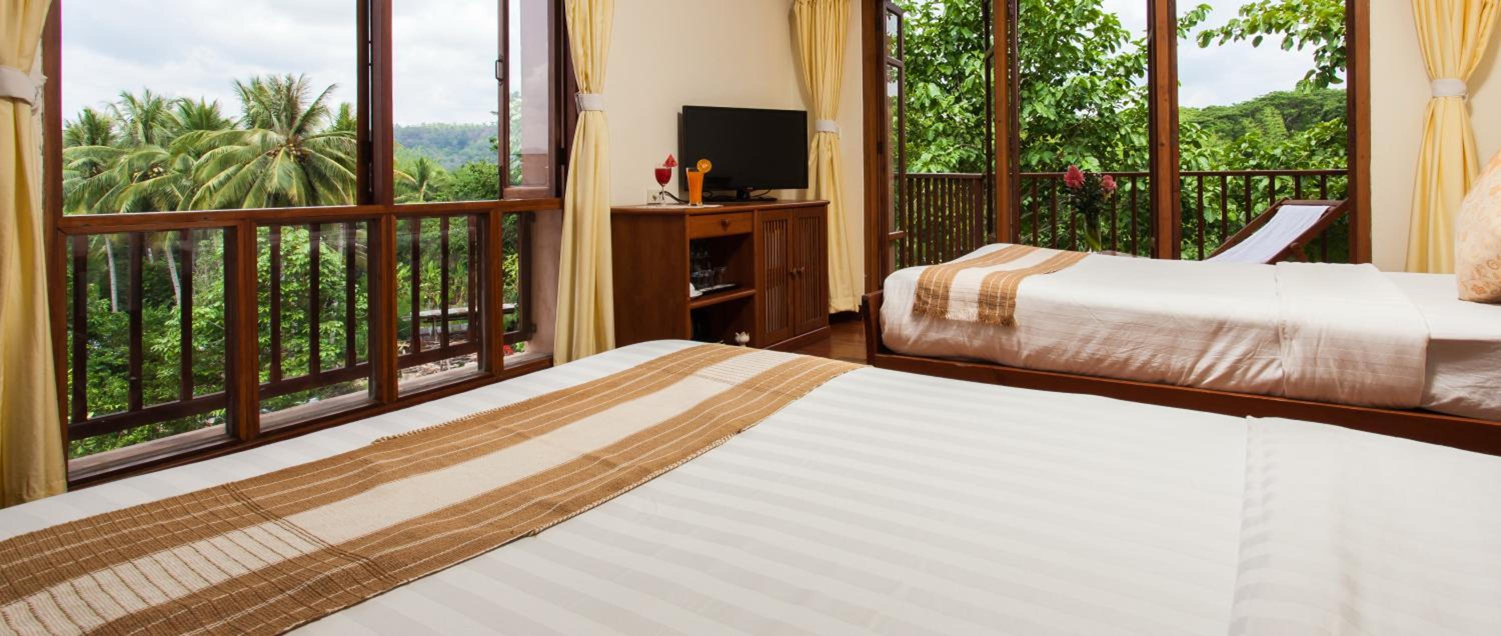 RIVERHOUSE RESORT 26/78
