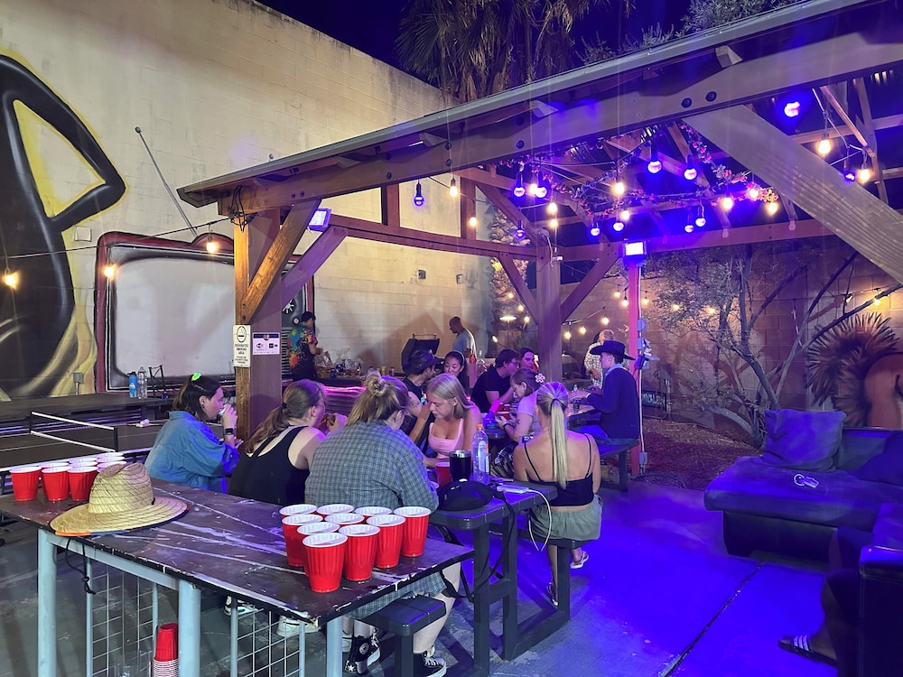 Sin City Hostel 42/50