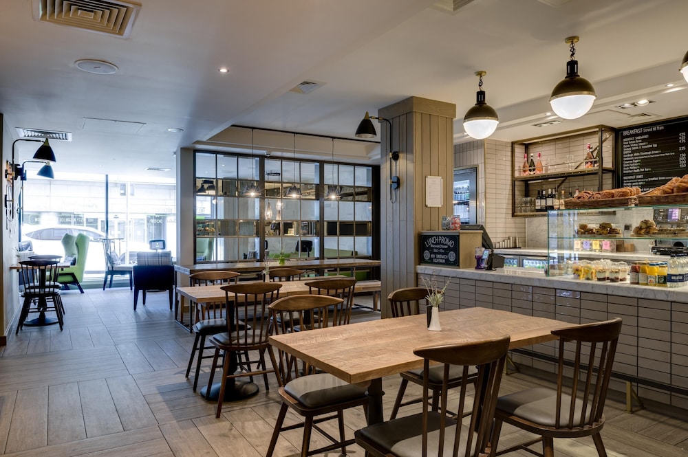 Hub by Premier Inn Edinburgh Royal Mile 35/48