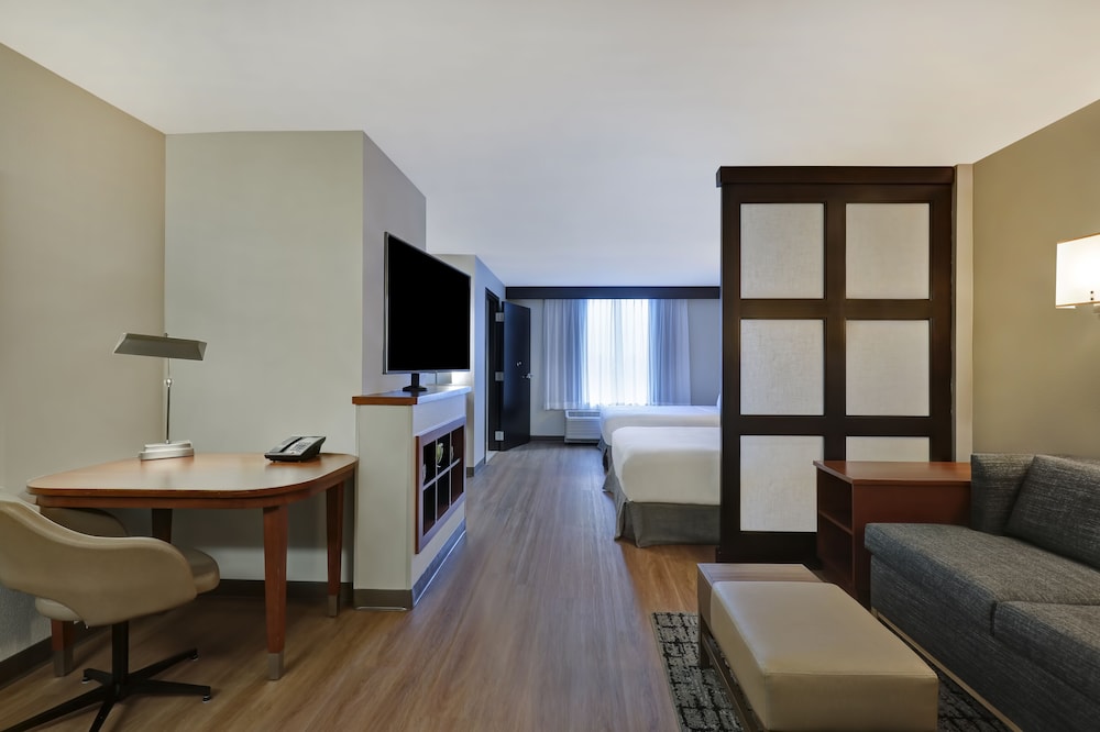 Hyatt Place San Antonio–North/Stone Oak 47/62
