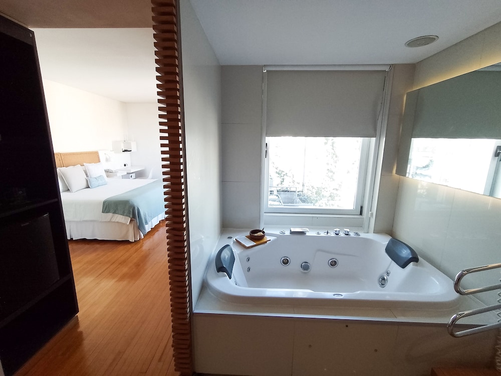 CASACALMA HOTEL 34/64