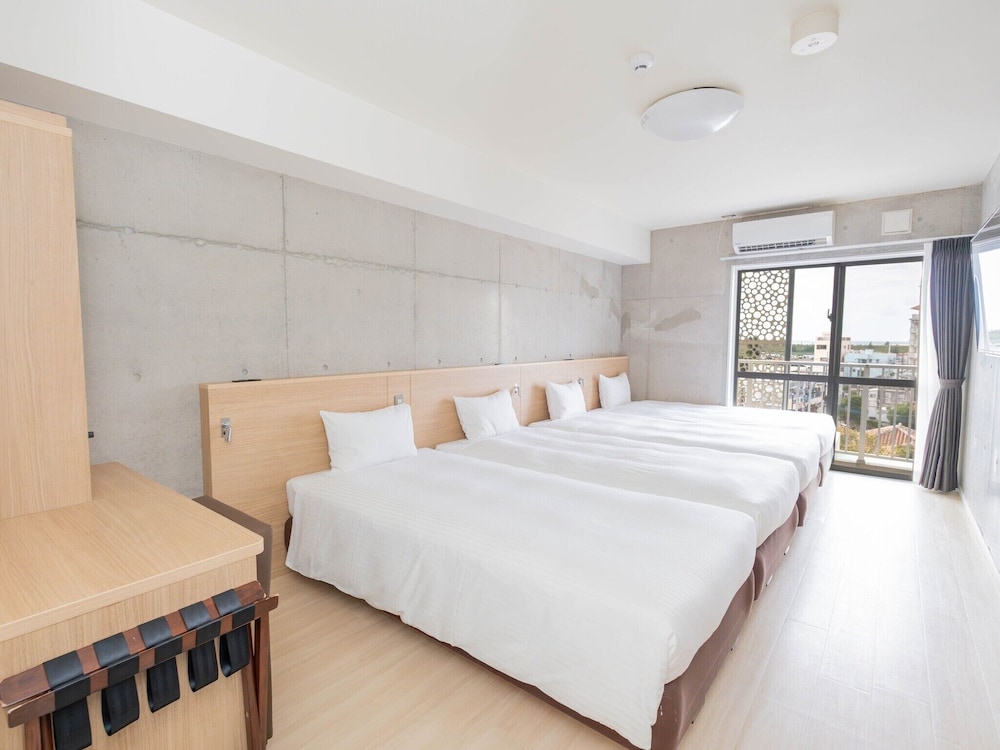 Room, Quadruple, 4 Beds, Hotel Building، The Breakfast Hotel Porto Ishigaki 2/10