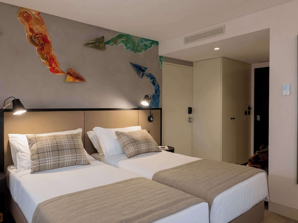 SUPERIOR, TWIN BEDS
