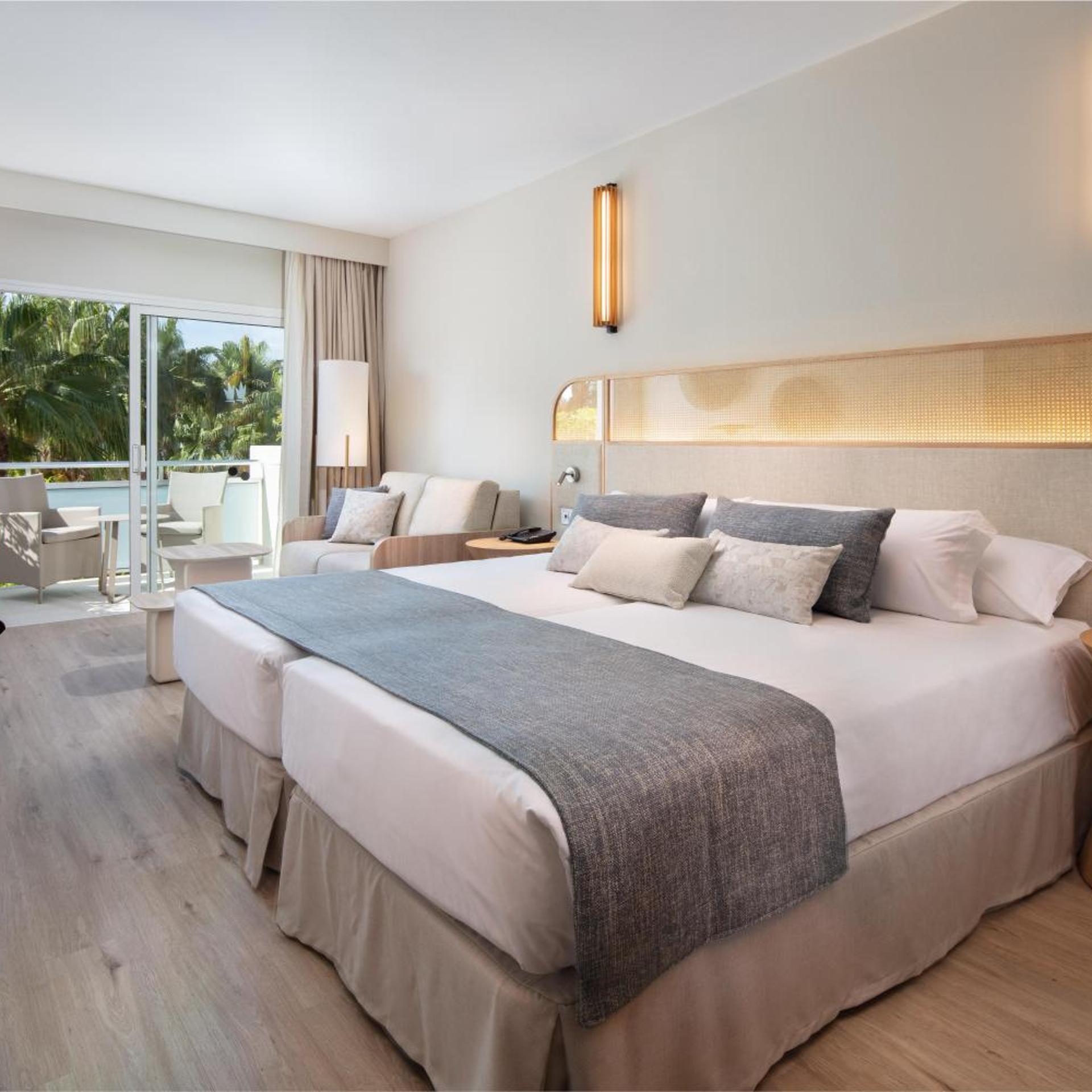 Standard, Single, Double or Twin Bed